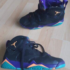 Rare Air Jordans Lola Bunny 2014 Excellent Condition Worn Twice Size 6.5UK